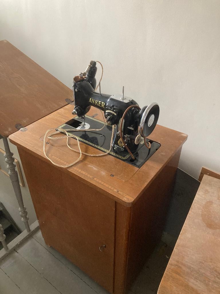 Naaimachinemeubel Anker, Antiek en Kunst, Ophalen
