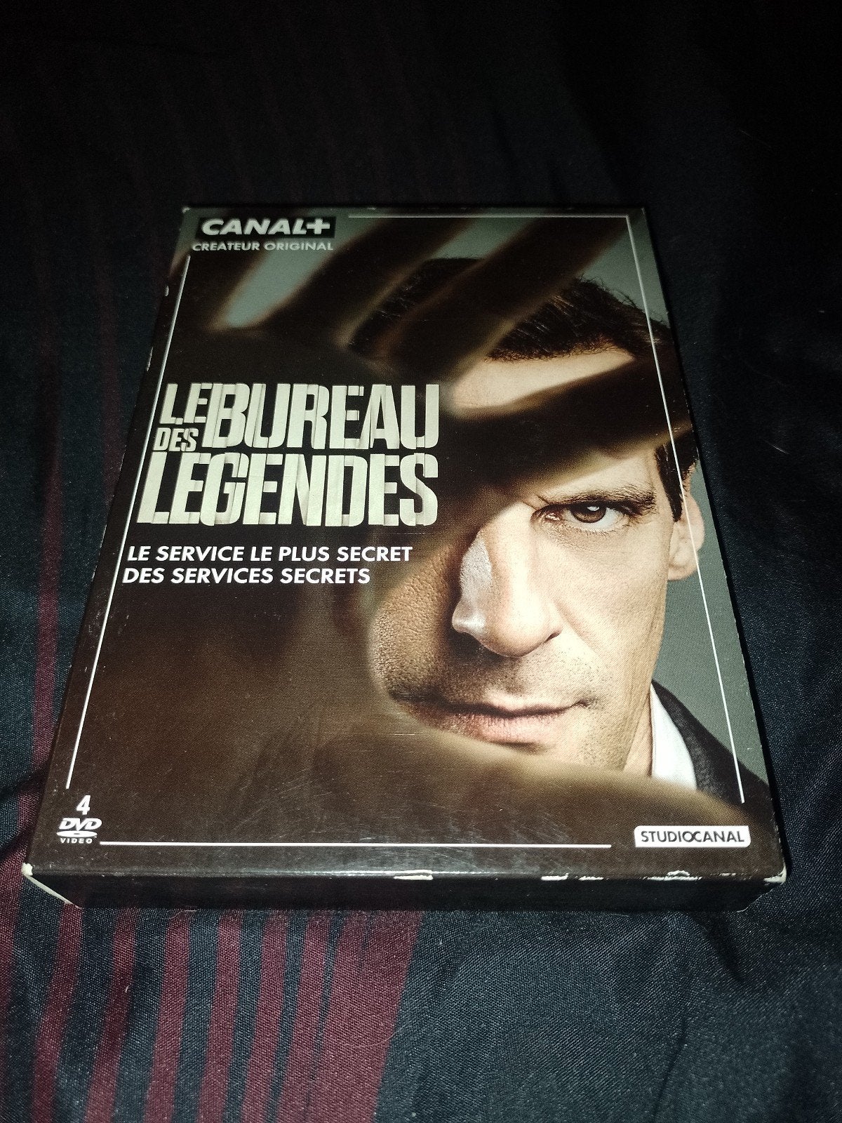 A vendre coffret 10 épisode Le Bureau des légendes, Enlèvement ou Envoi, Comprend un boîtier, Saison 1, Crime