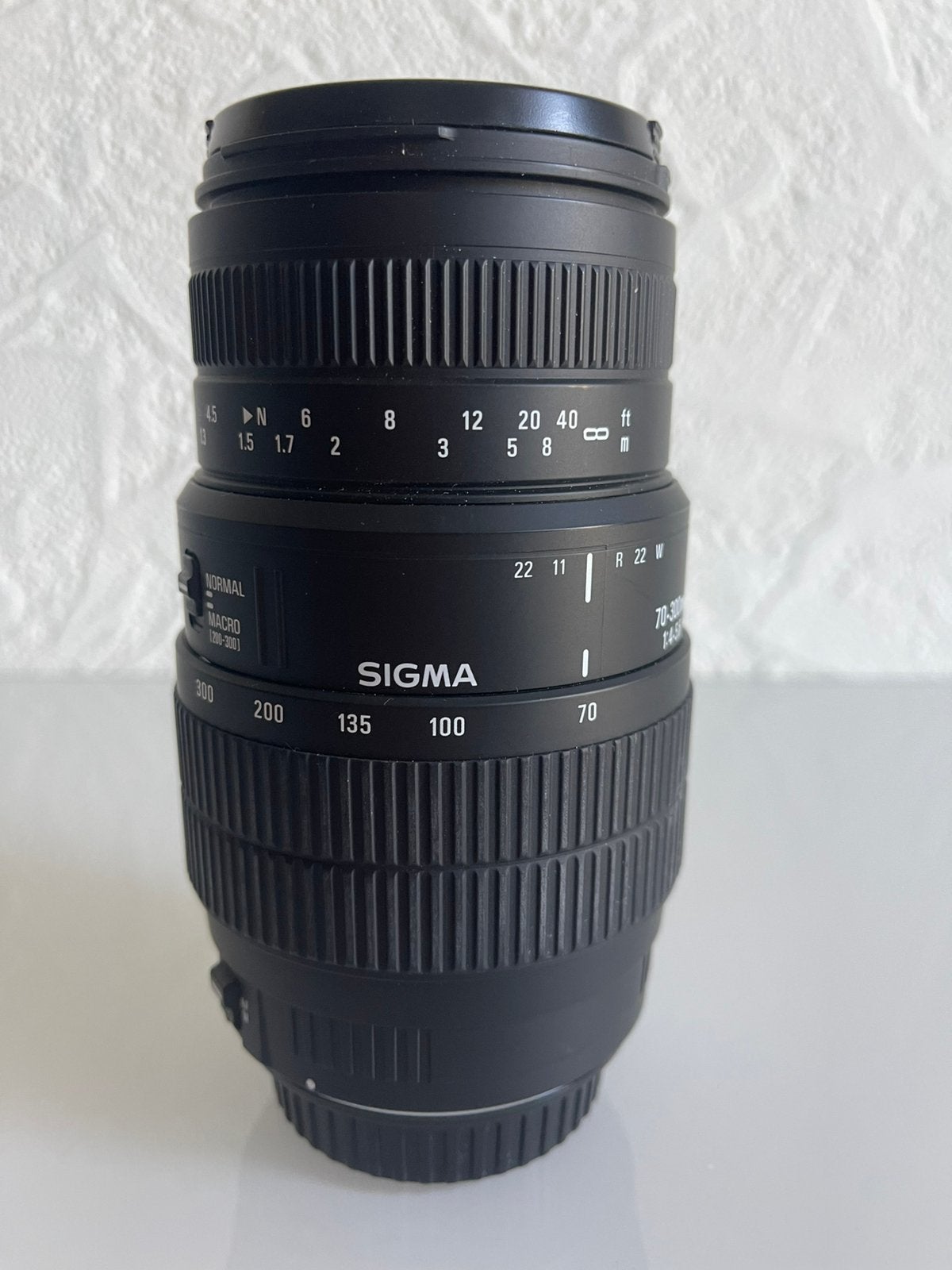 Objectif Sigma 70-300 - 1:4.5.6, TV, Hi-fi & Vidéo, Enlèvement, Comme neuf, Sigma