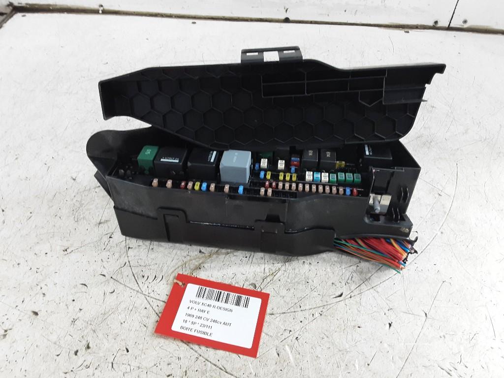 BOITIER FUSIBLES Volvo XC40 (XZ) (100459214), Mevr. I. Hauben, Rue de l'Espoir 34 34
4030  GRIVEGNÉE, BE, Info@Collignon.be, Volvo