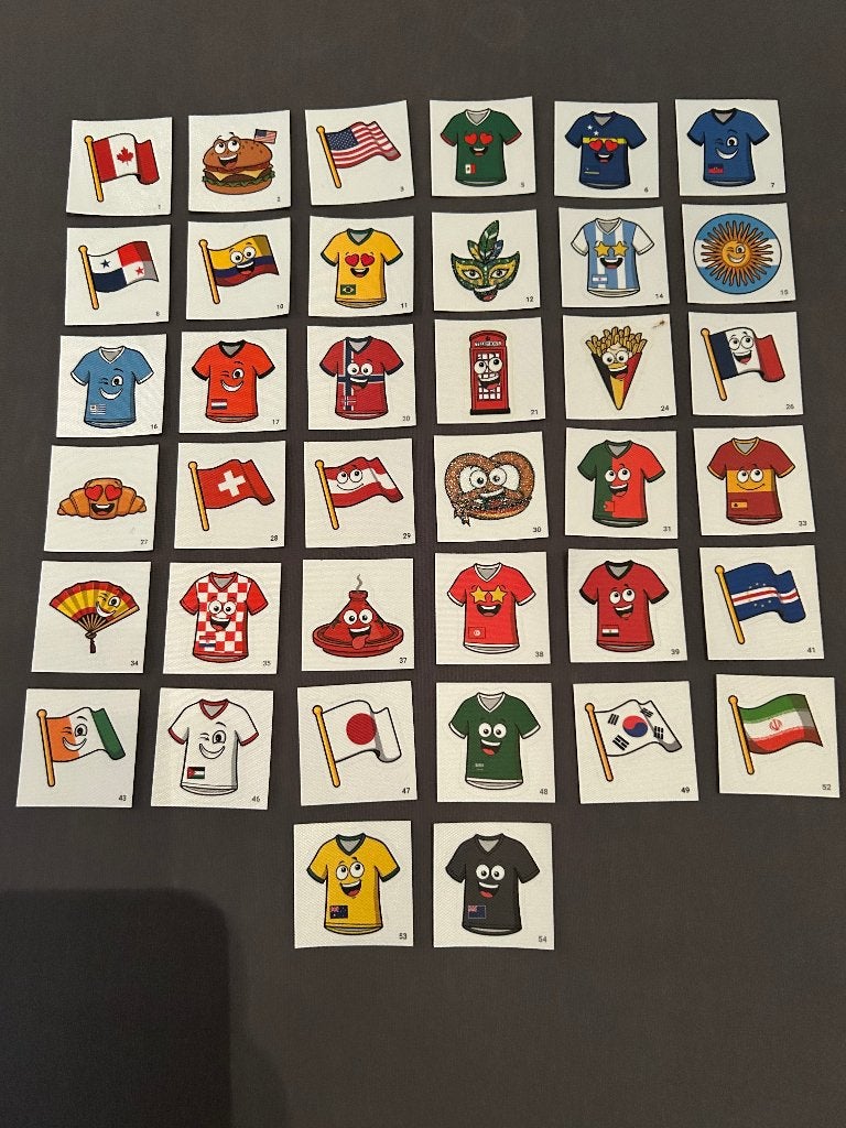 38 verschillende WK Stickers Delhaize, Verzamelen, Supermarktacties, Overige supermarkten, Ophalen of Verzenden