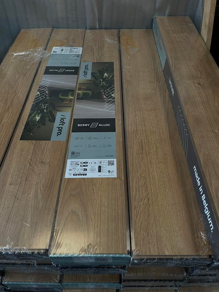 360m2 parquet stratifié flottant berry alloc 8mm, Enlèvement, Parquet