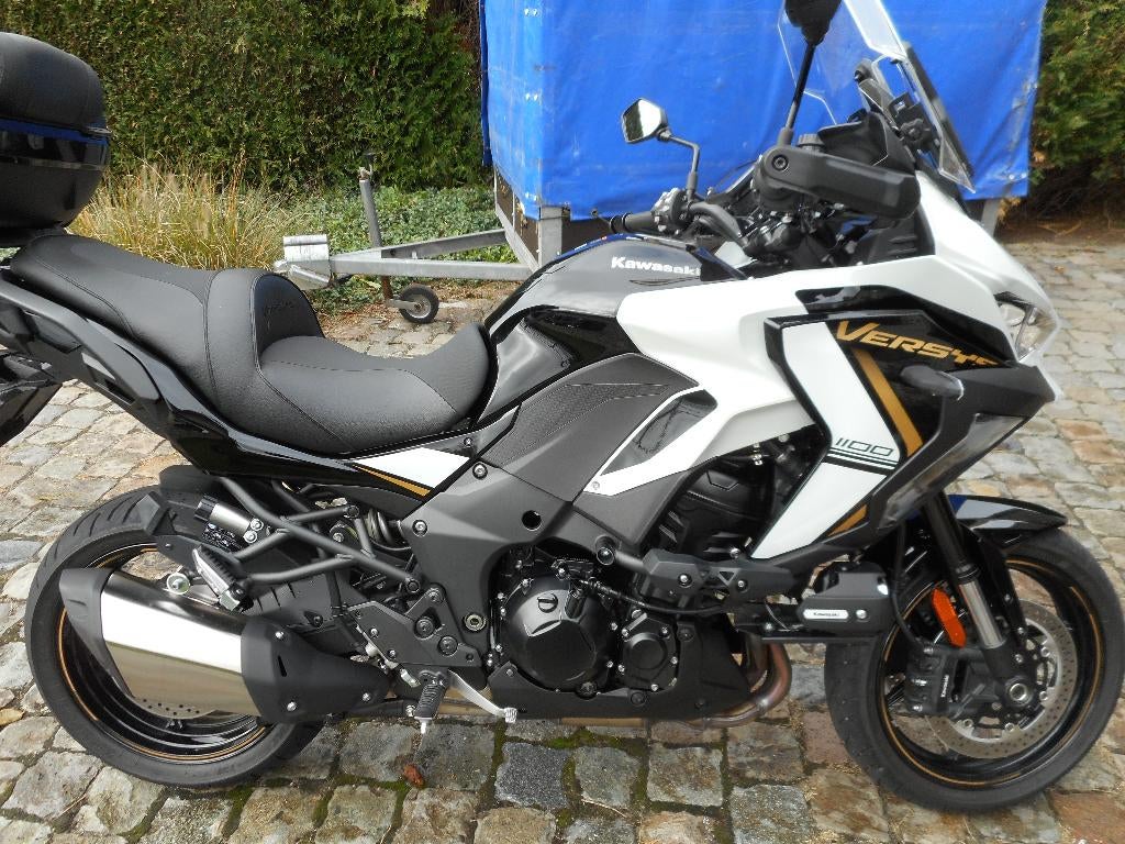 Te koop Kawasaki Versys 1100  nieuwstaat, 4 cilinders, Motorrijbewijs A, Particulier, Meer dan 35 kW