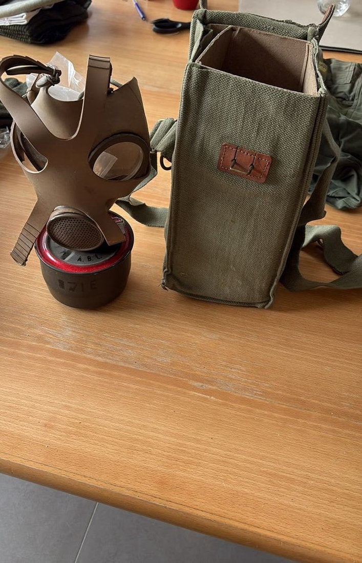 Origineel Belgisch militair gasmasker – met originele doos, Collections, Enlèvement ou Envoi