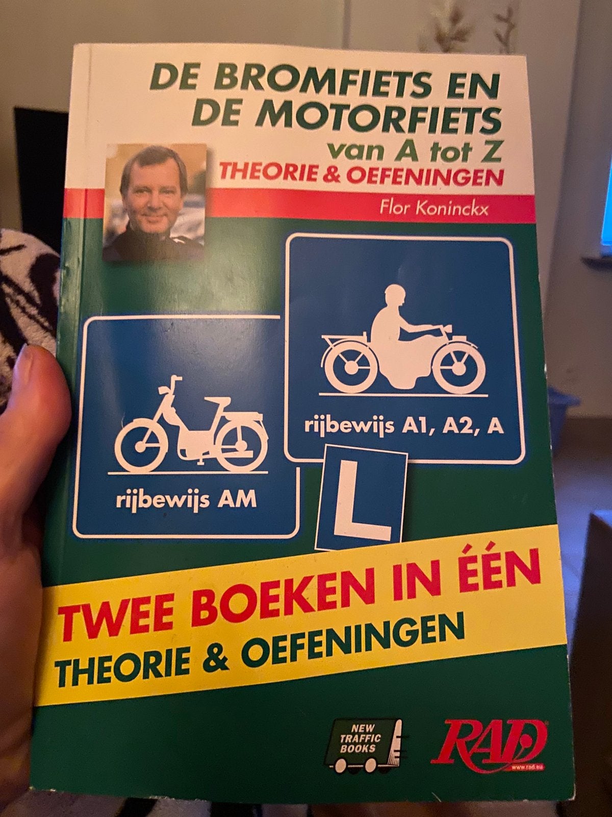 Boek voor bromfiets rijbewijs b, Enlèvement