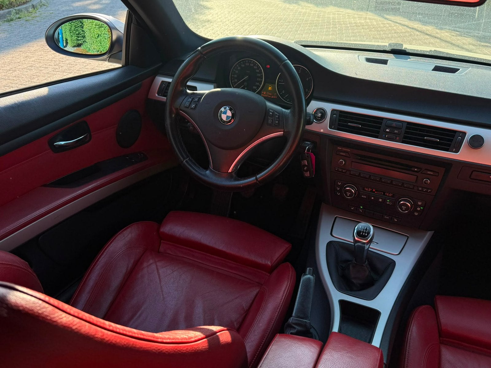 BMW 320D Coupé - Sportline - Red Interior - Euro 5 Motor ok, Auto's, BMW, Euro 5, 1995 cc, Diesel, Onderhoudsboekje