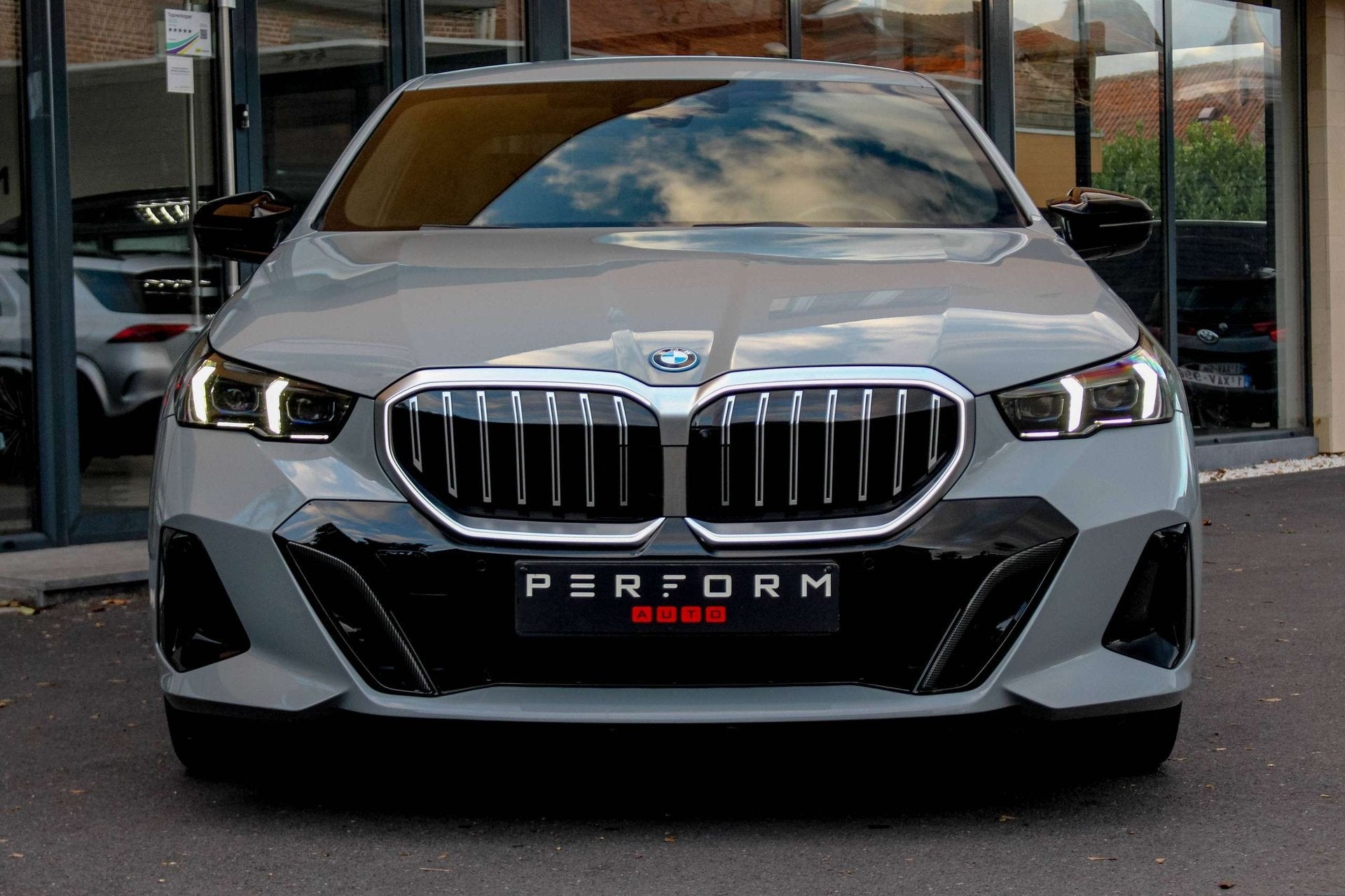 BMW i5 eDrive40*M-SPORT*340PK*DRIVING ASSISTANT PRO*HARMAN K, Gebruikt, Euro 6, 340 pk, I5