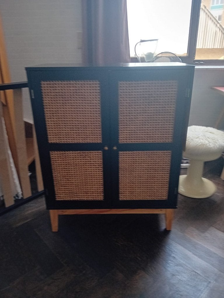 Zwart en rotan wandkastje, Avec porte(s), 25 à 50 cm, Enlèvement, Utilisé
