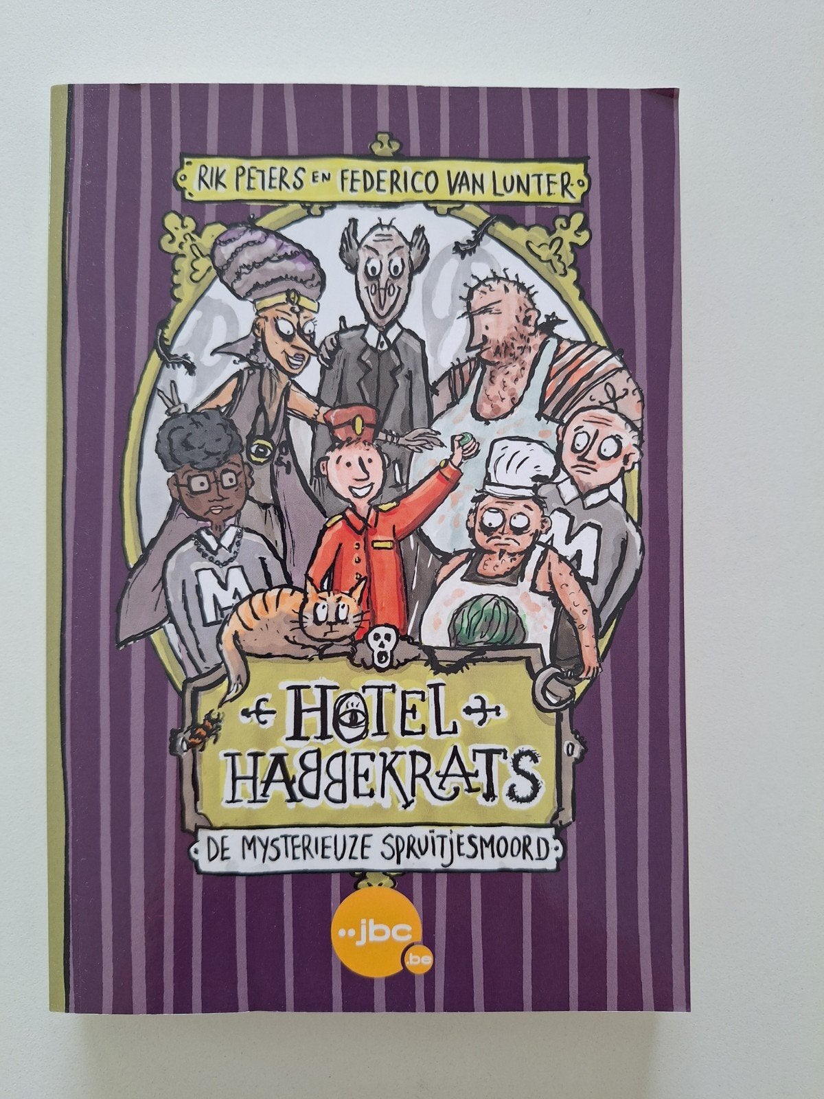 hotel habbekrats, Boeken, Ophalen of Verzenden, Zo goed als nieuw, Fictie