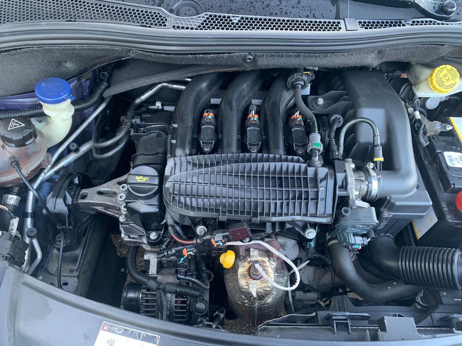 motorblok peugeot 208 1.2 VTi puretech HM01 defect for parts, Gebruikt, -, -, Ophalen of Verzenden