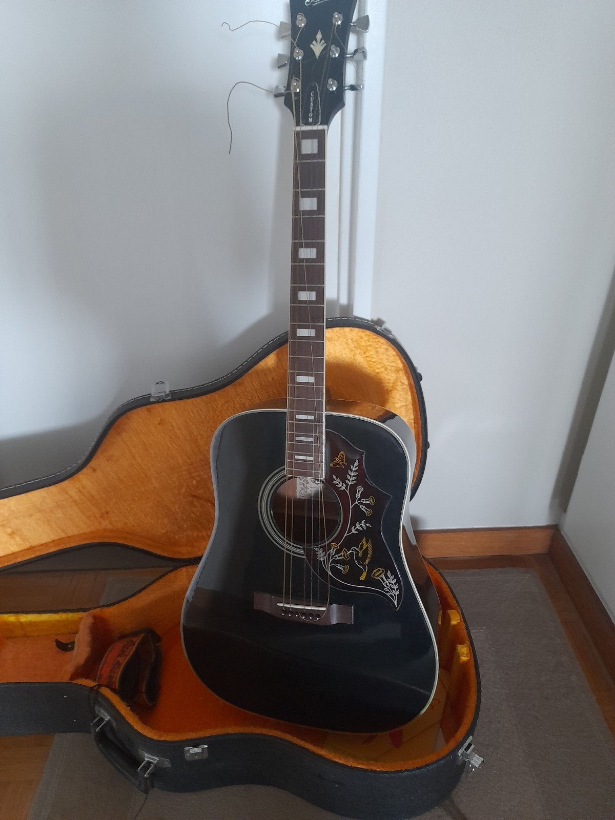 Vintage akoestische gitaar.merk Aria, Ophalen