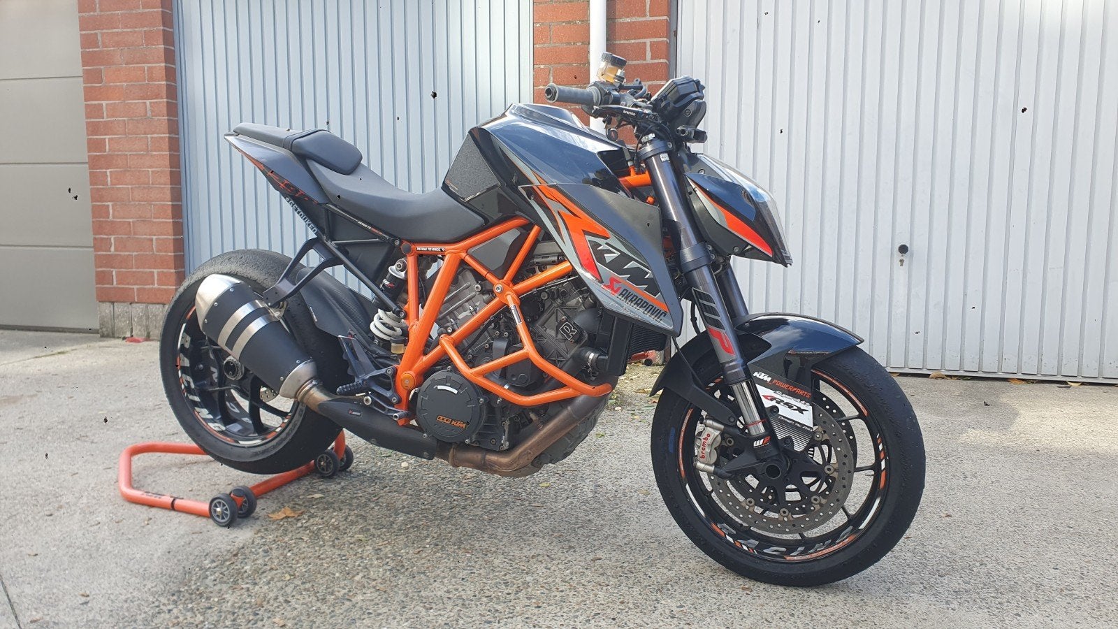 KTM Superduke 1290 - circuit, 2 cilinders, Particulier, Meer dan 35 kW, Handgeschakeld