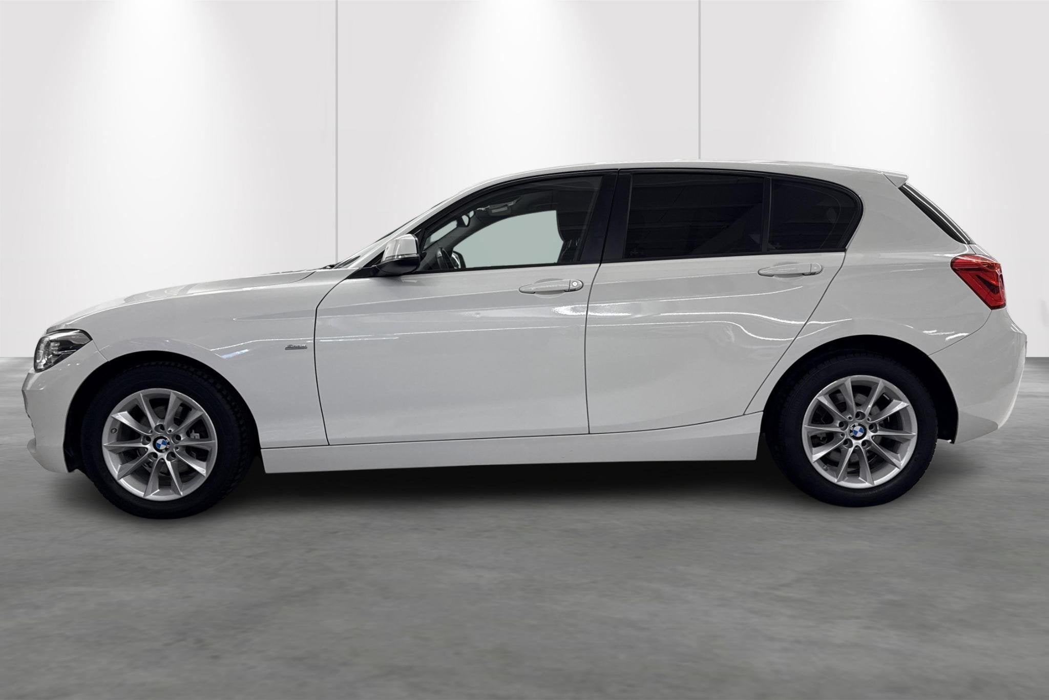 BMW 1-serie 118d Sport, Auto's, Wit, 5 deurs, 150 pk, Te koop