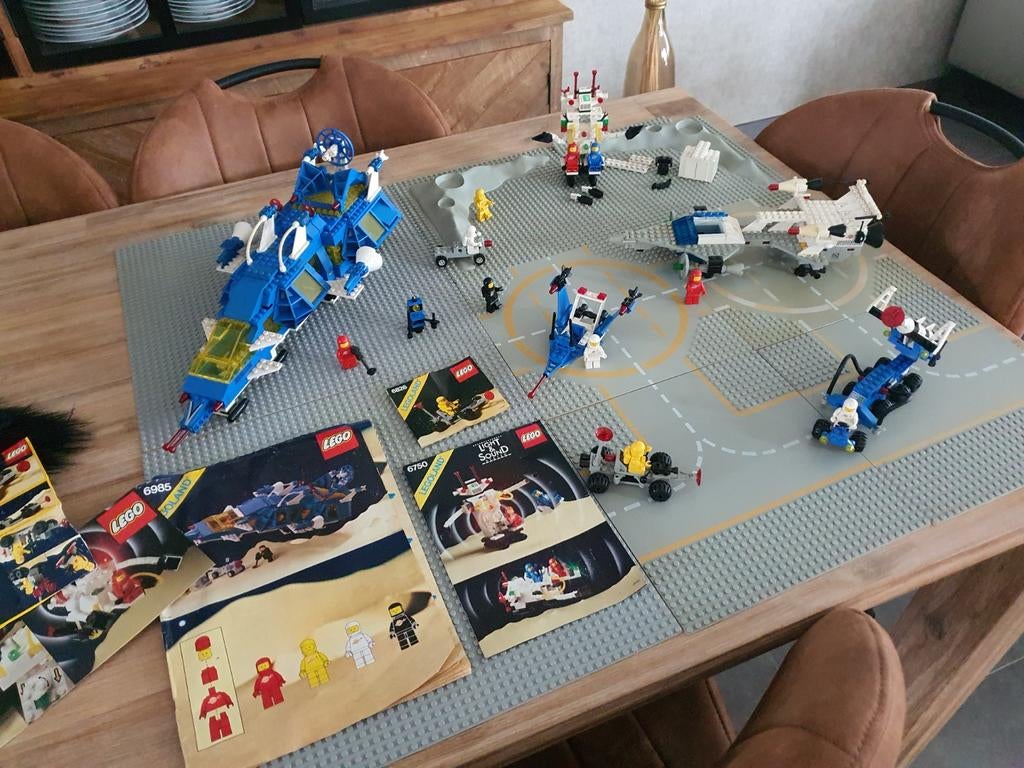 Legoland vintage space set, Enlèvement