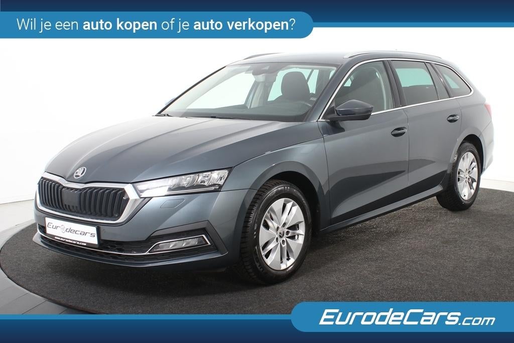 Skoda Octavia Combi Automaat *1ste Eigenaar*Navigatie*, 1442 kg, Stof, Lichtsensor, Bedrijf
