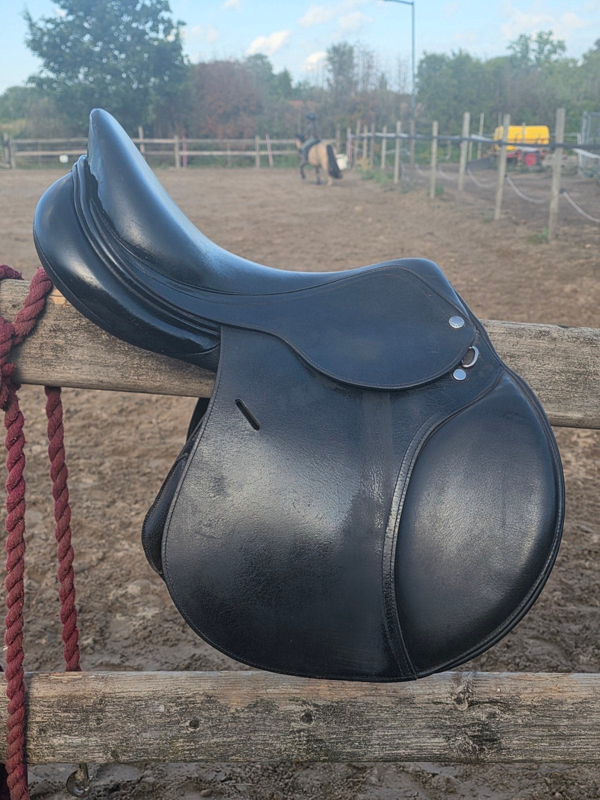 springzadel 17 inch, Dieren en Toebehoren, Ophalen of Verzenden