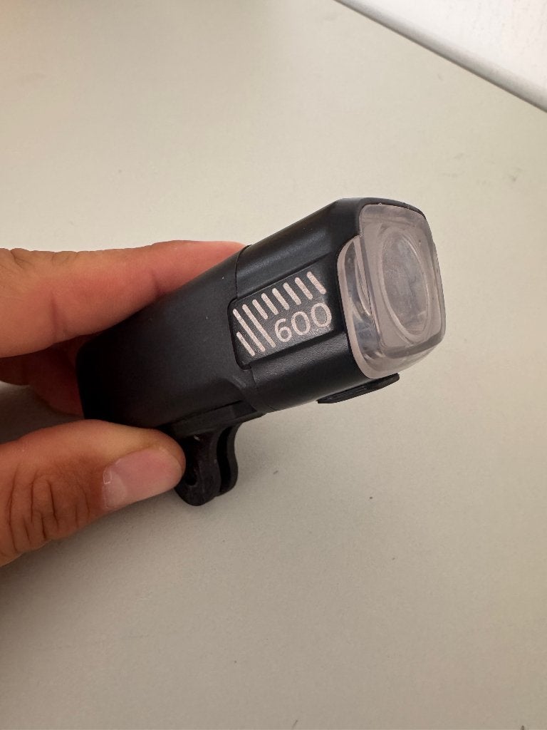 BBB VOORLICHT NANOSTRIKE 600, Vélos & Vélomoteurs, Enlèvement ou Envoi, Phare avant, Utilisé, Accumulateur