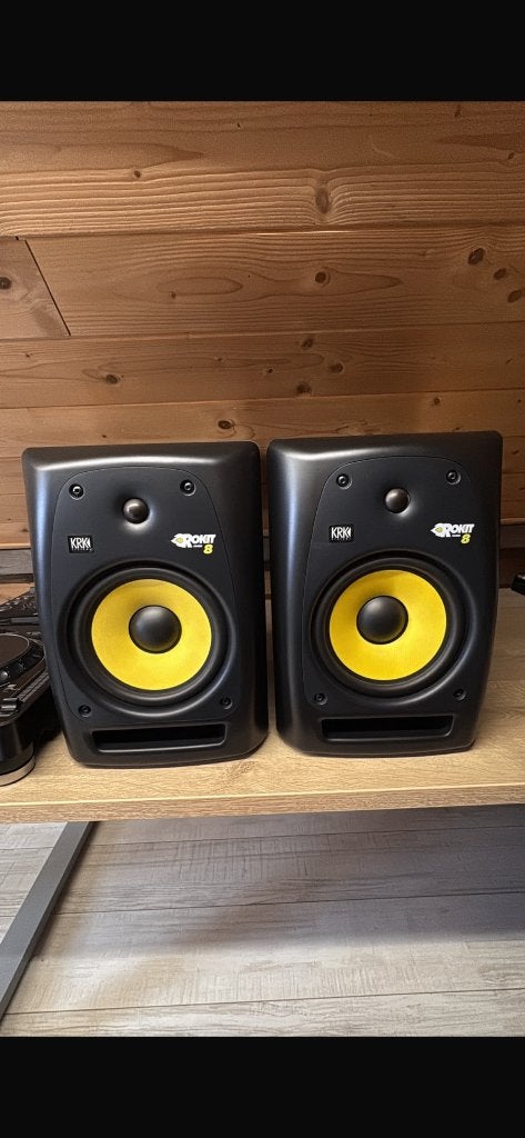 Rokit 8 studio, Moniteur de studio, Bass-reflex, 60 à 120 watts, Utilisé