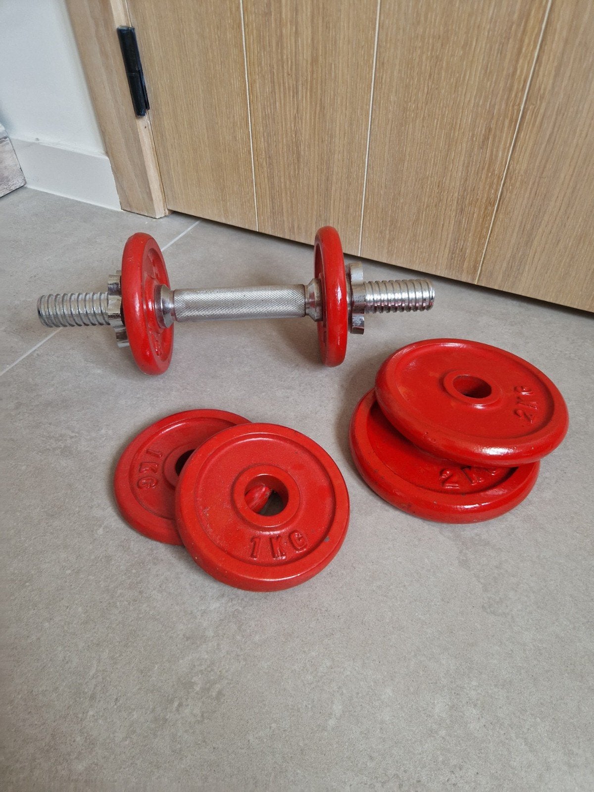 Gewichten met 1 baar - 4x 1 kilo en 2x 2 kilo, Sport en Fitness, Ophalen of Verzenden