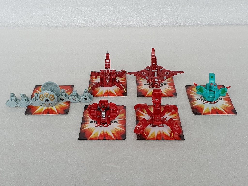 Lot van 6 Bakugan, Enlèvement ou Envoi, Utilisé