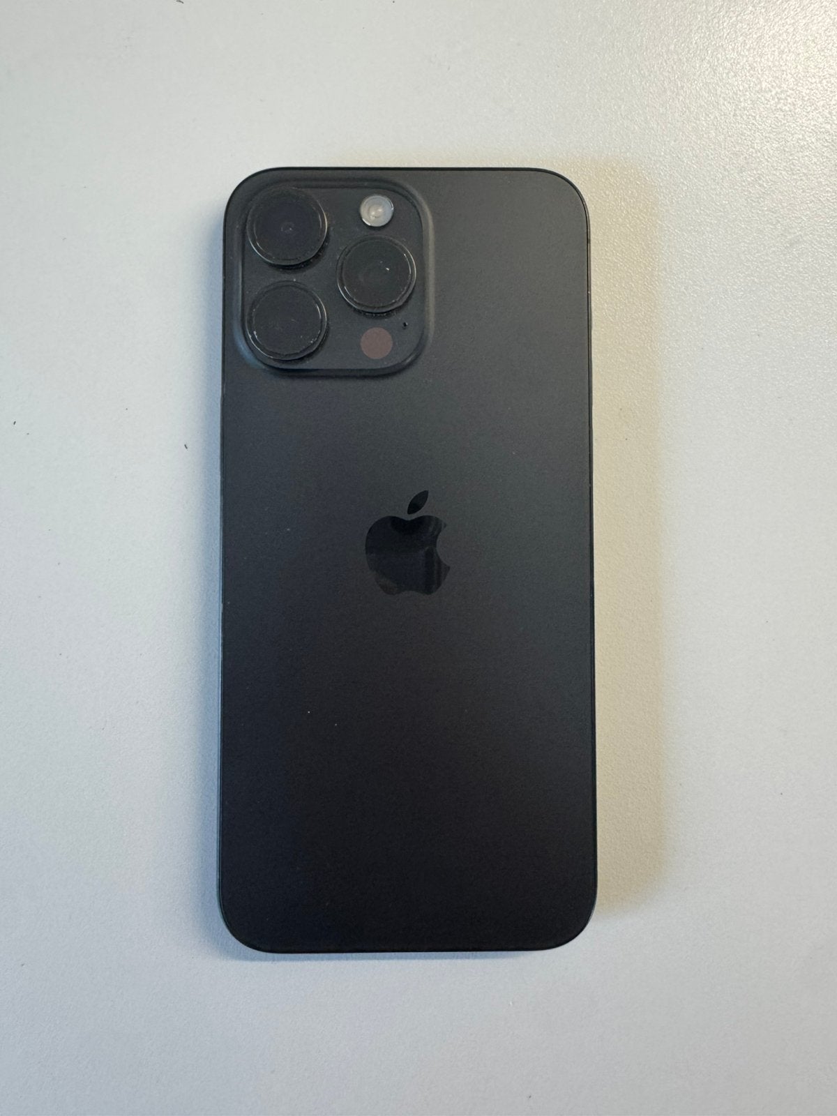 iPhone 15 Pro Max 256 Go noir titane/noir, Télécoms, Téléphonie mobile | Apple iPhone, 256 GB, Enlèvement ou Envoi, IPhone 15 Pro Max