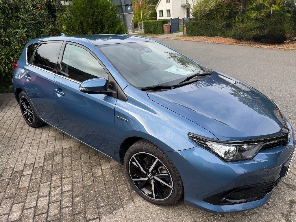 TOYOTA AURIS 1.8 VVT-i hybride CVT- Style Pack Senso& Touch, Auto's, Euro 6, 4 cilinders, Blauw, https://public.car-pass.be/vhr/287bd878-0ca0-4f8a-a19d-b45227d6c13e