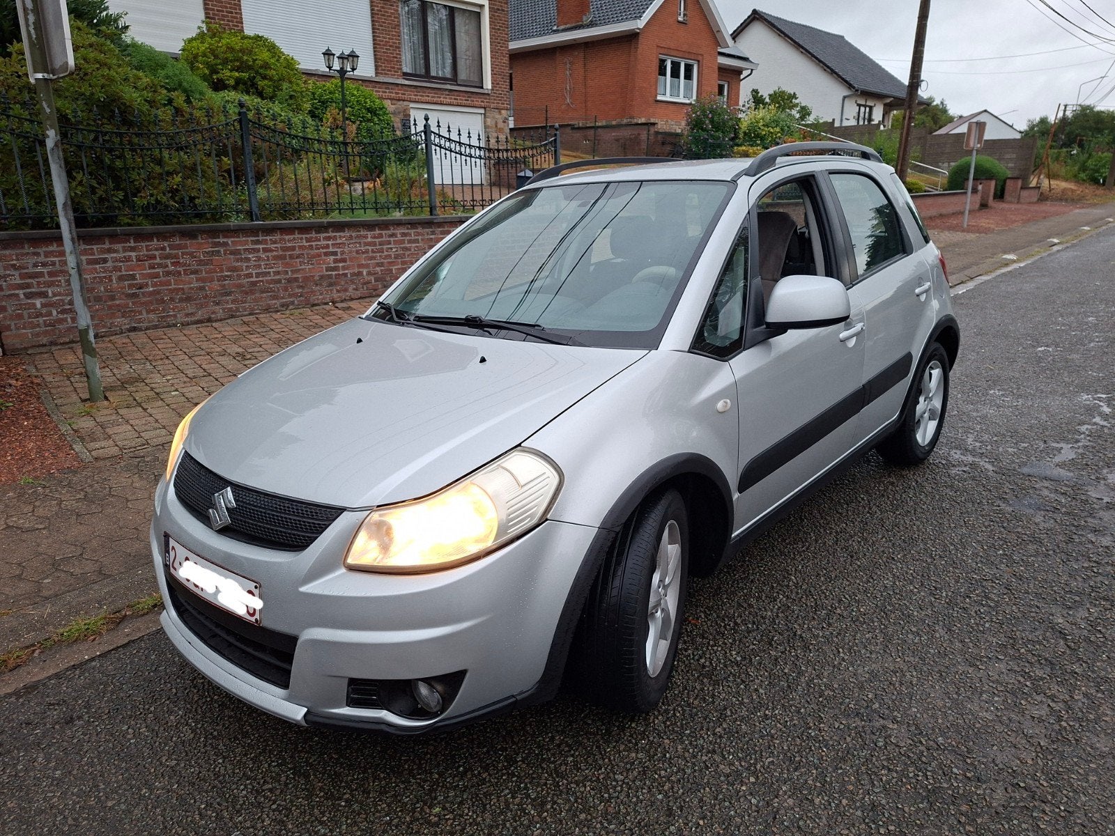 Suzuki SX4 1.6i 107ch 79kw Outdoor, Autos, Argent ou Gris, Entretenue par le concessionnaire, Noir, 5 portes
