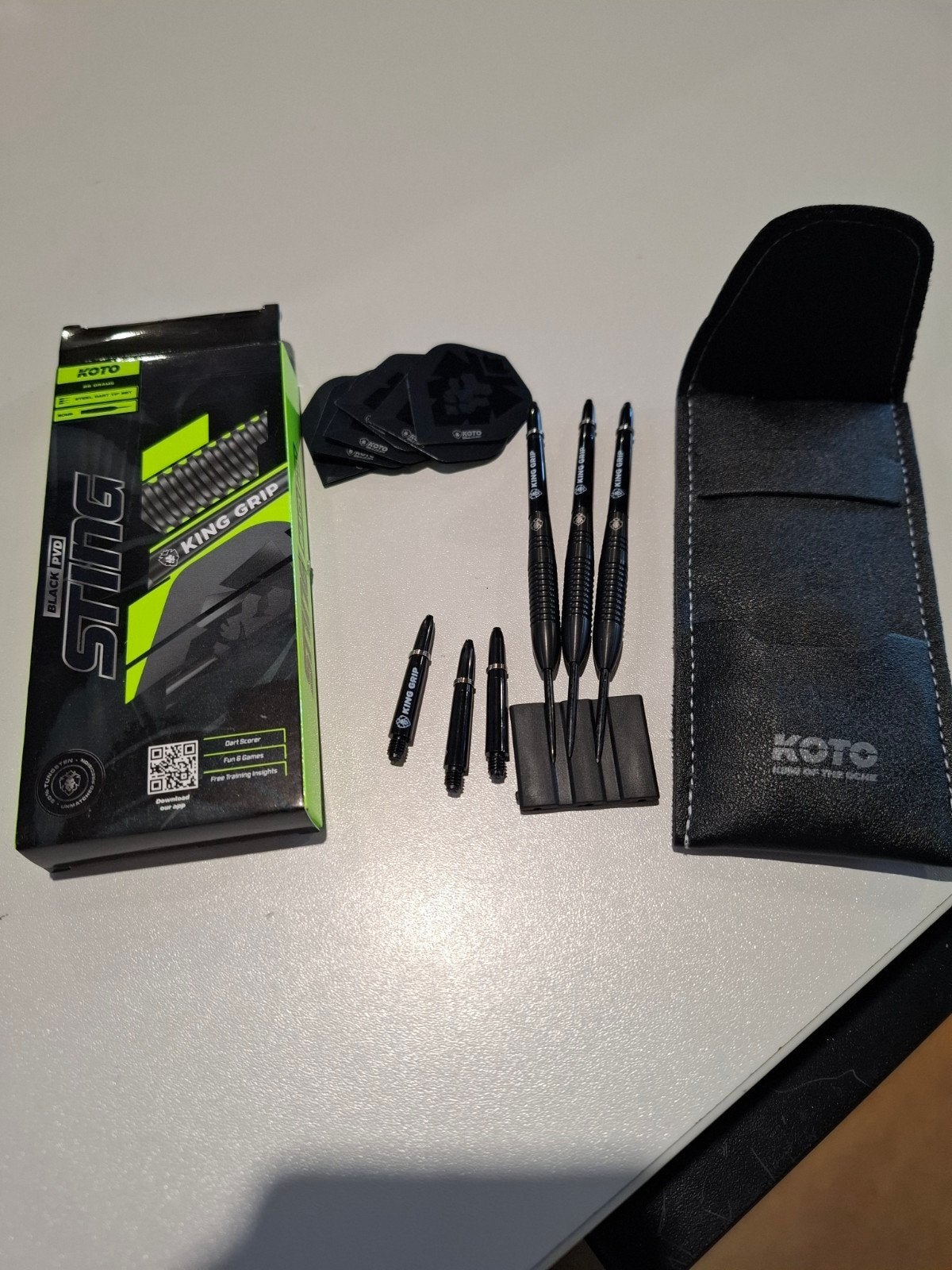 Koto Sting Black Bomb 28gr, Sport en Fitness, Darts, Ophalen, Flights