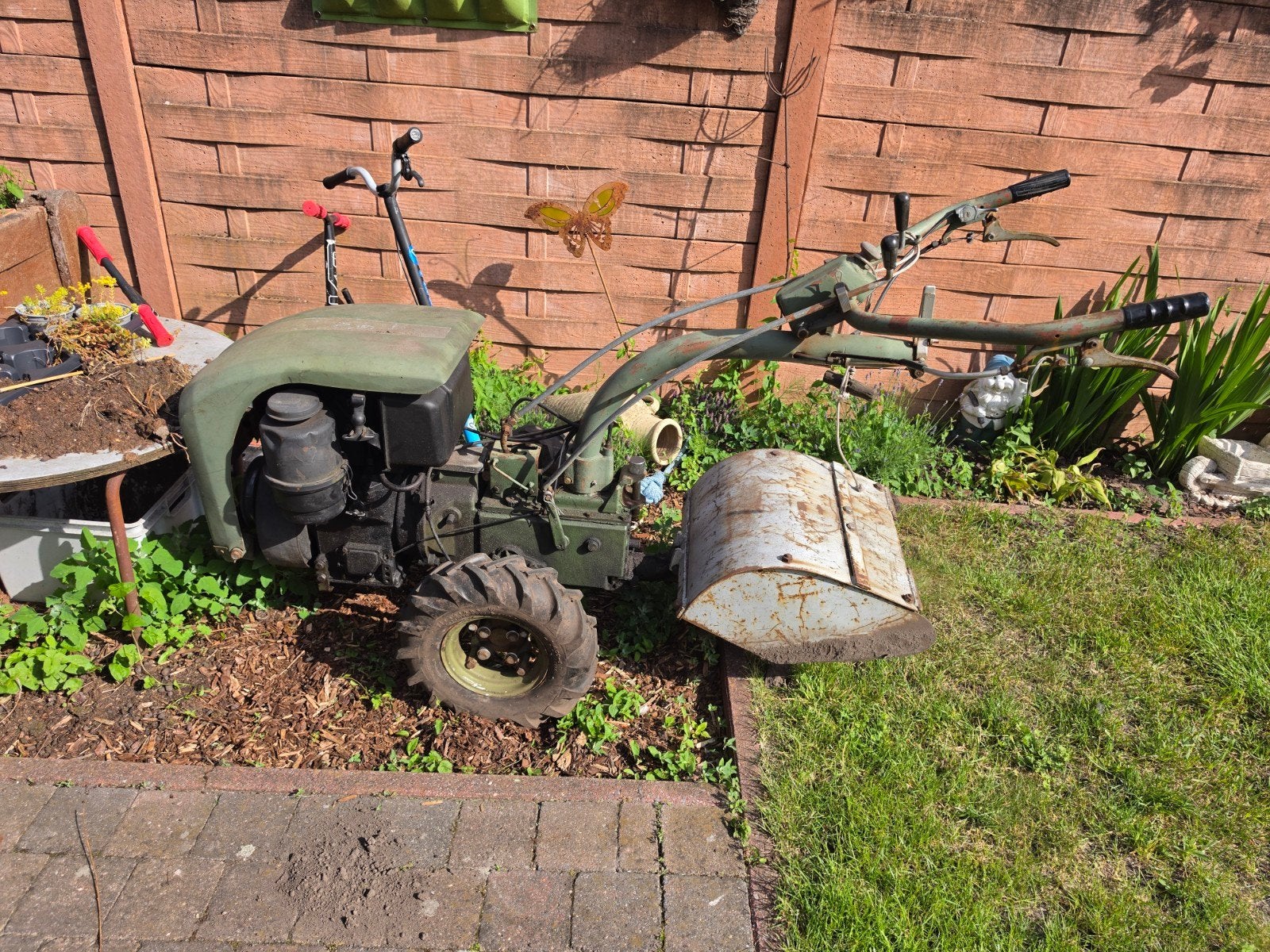 Lombardo motoculteur diesel, Ophalen
