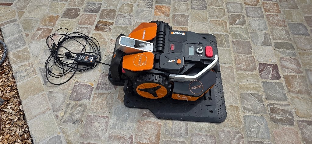 Worx Landroid vision L1300 - 1300m² geen draad benodigd., Jardin & Terrasse, Tondeuses robotisées, 20 à 25 cm, Worx, Enlèvement