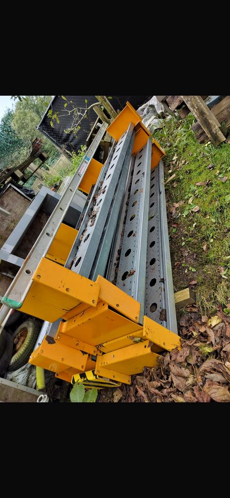 Palletstelling beschermer 2.40 cm 100 eur, Doe-het-zelf en Bouw, Ophalen, Zo goed als nieuw