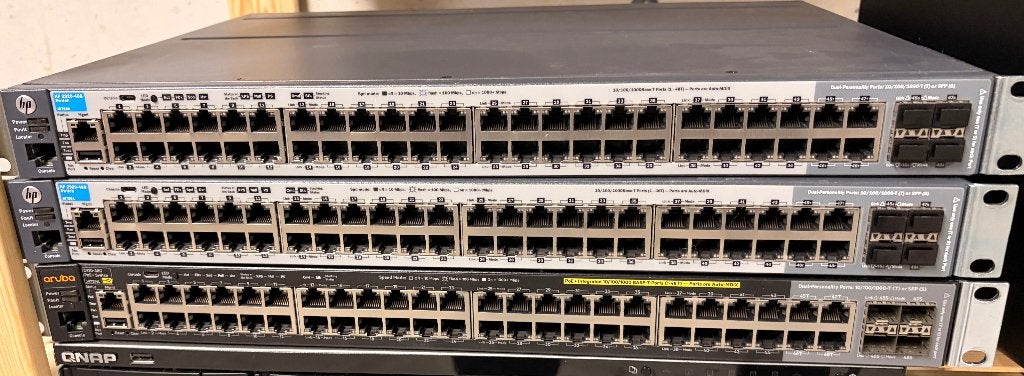4 HP Procurve Switches, Computers en Software, Netwerk switches, Ophalen, Gebruikt
