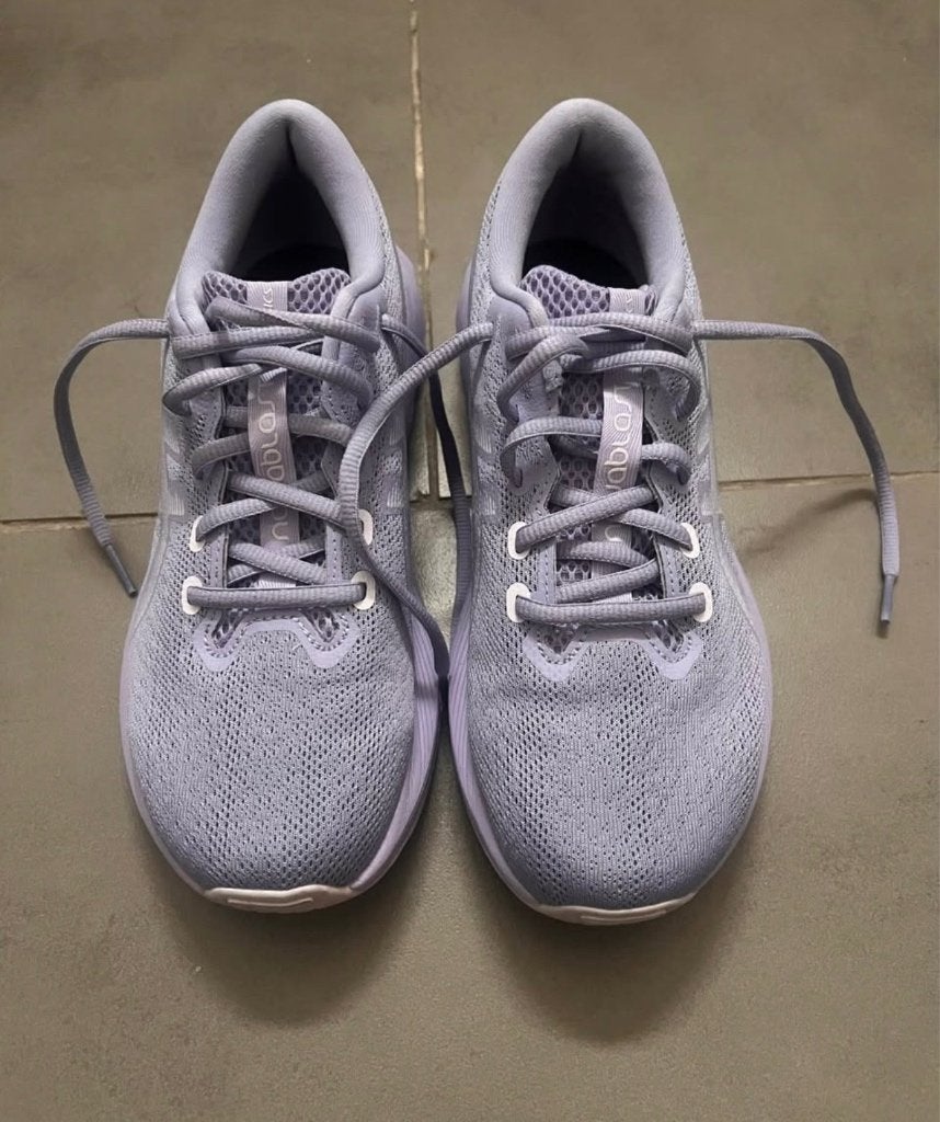 Loopschoenen Asics Novablast, Sport en Fitness, Loopsport en Atletiek, Ophalen, Hardloopschoenen, Zo goed als nieuw, Hardlopen