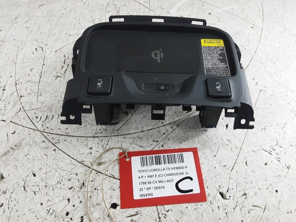 DIVERS DIVERS Toyota Corolla (E21) (01-2019/-) (861C002020), Mevr. I. Hauben, Toyota, Utilisé, Rue de l'Espoir 34 34
4030  GRIVEGNÉE, BE