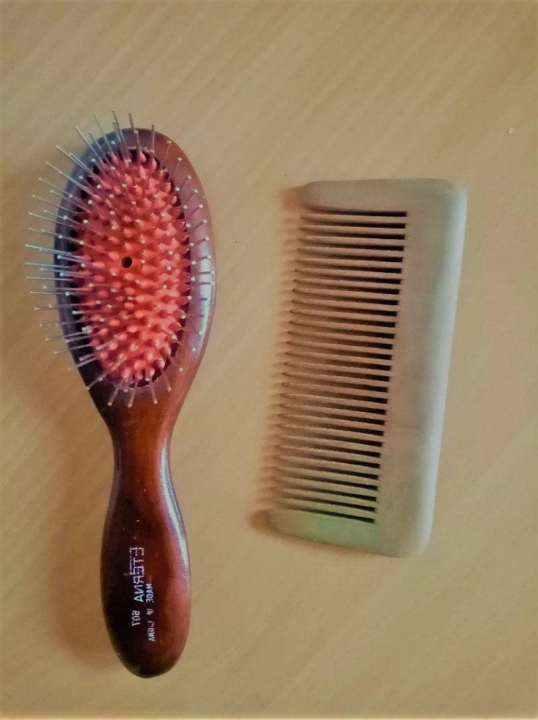 nieuw houten haarborstel Eterna + houten kam , anti-statisch, Bijoux, Sacs & Beauté, Beauté | Soins des cheveux, Enlèvement ou Envoi