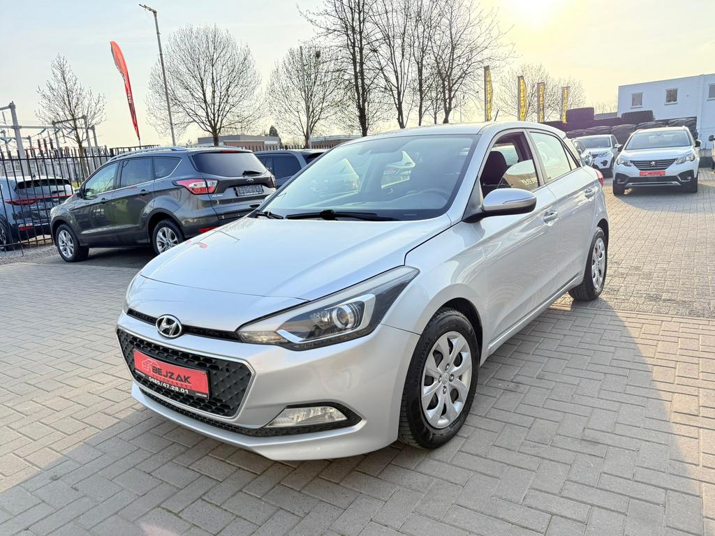 Hyundai i20 1.2i 148.000km 1j garantie, Auto's, Euro 6, Bedrijf, Handgeschakeld, Onderhoudsboekje