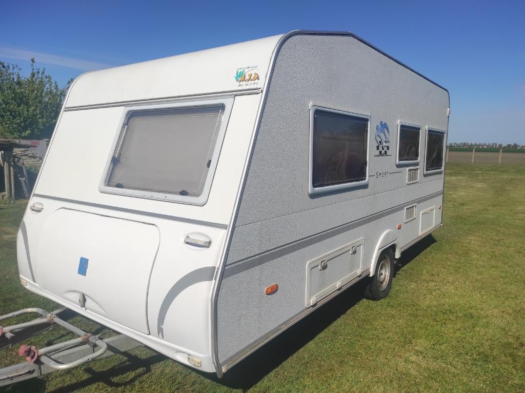 Knaus sport 450, Caravans en Kamperen, Caravans, Particulier, tot en met 4, 750 - 1000 kg, Rondzit, Knaus, Frans bed, Omvormbare zithoek