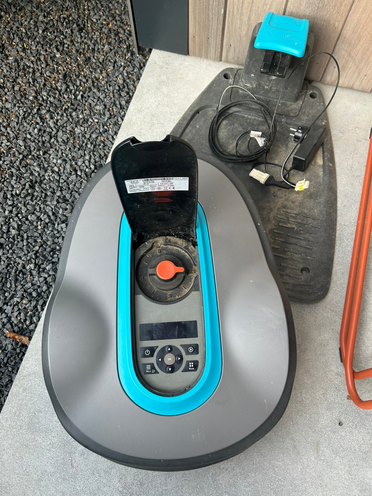 Defecte grasrobot Gardena Sileno 750 met werkend laadstation, Ophalen of Verzenden, Gebruikt