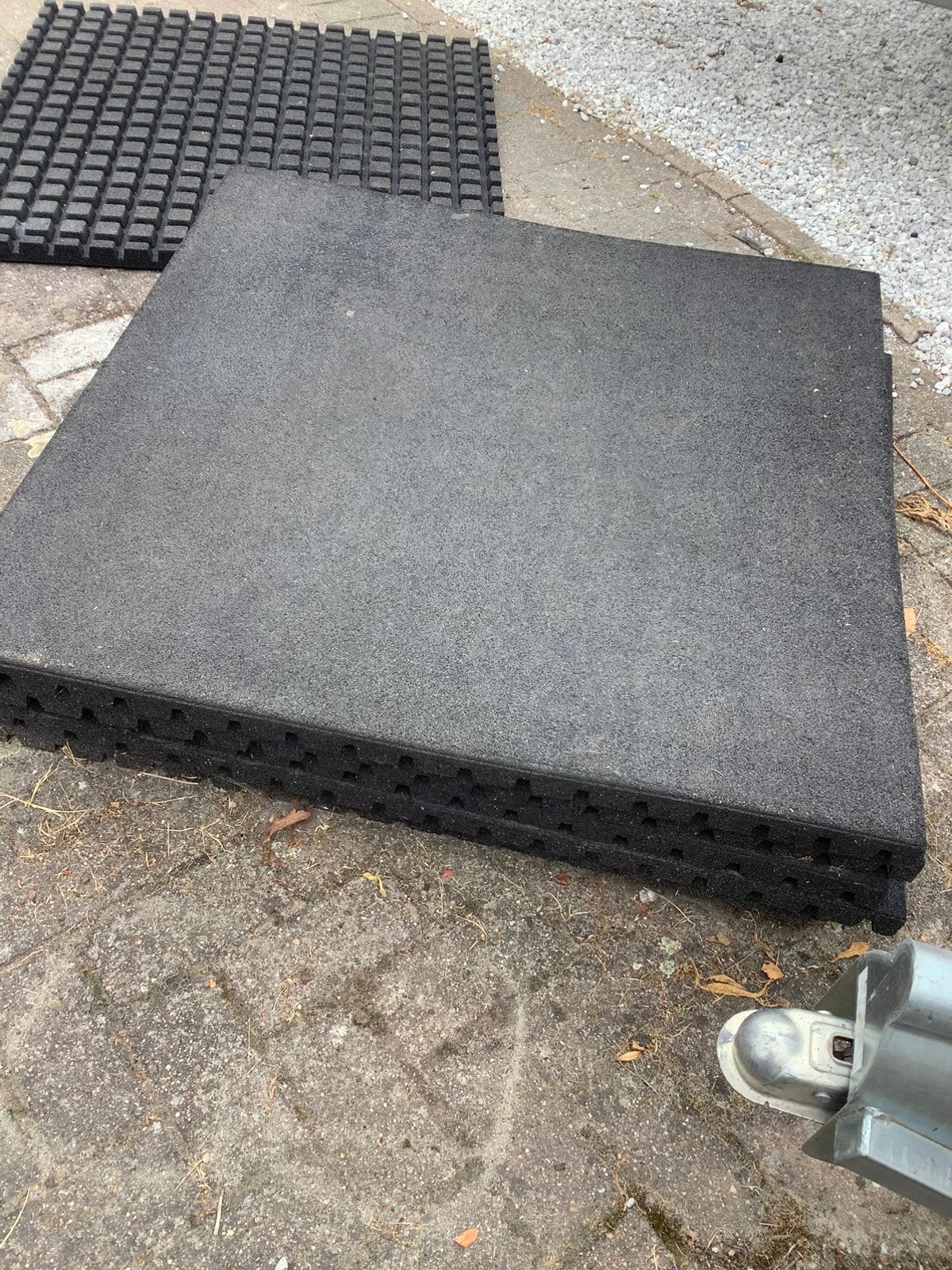 Rubber matten te koop 7 stuks aan 20€ stuk  1 x 1 m, Enlèvement, Comme neuf
