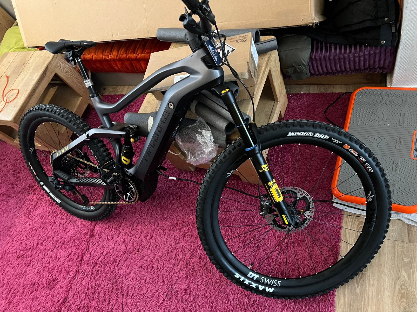 Haibike se jubileum (Carbon), Ophalen, Zo goed als nieuw