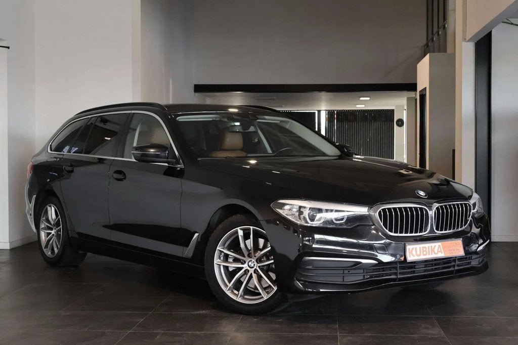BMW 5 Serie 520 520d Touring Aut. Navi CruiseC ZetelV Garant, Autos, Cuir, Entreprise, Phares entièrement LED, Automatique
