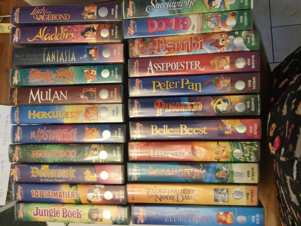 22 verschillende Disney video’s tekenfilms, À partir de 6 ans, Dessin animé, Comme neuf, Enlèvement
