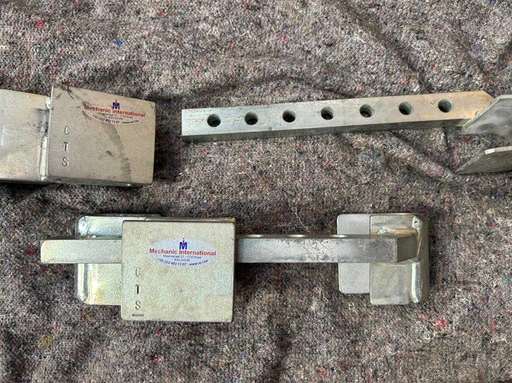 Cadenas à containers, Bricolage & Construction, Enlèvement, Comme neuf