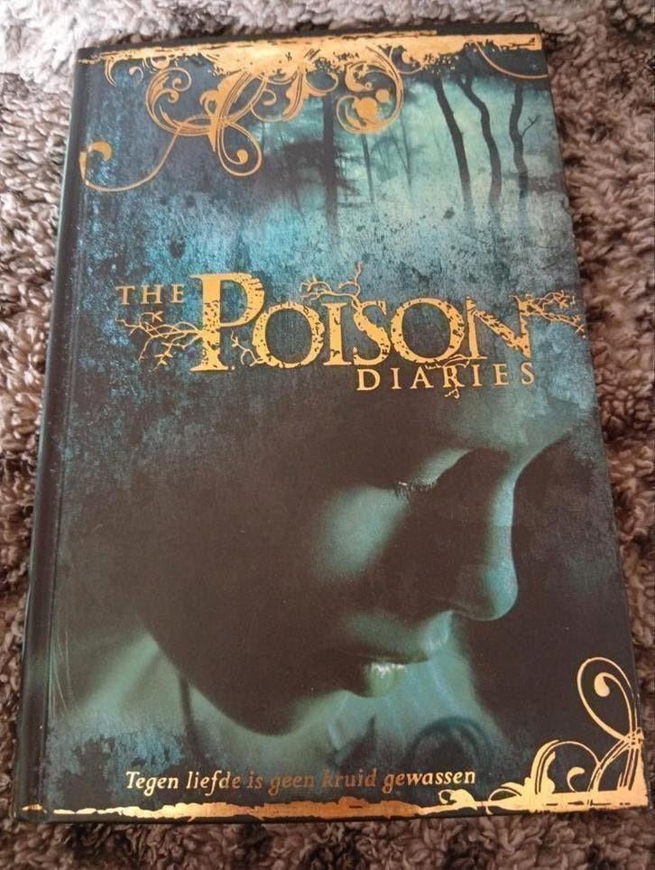 The Poison Diaries 1&2, Boeken, Kinderboeken | Jeugd | 13 jaar en ouder, Zo goed als nieuw, Ophalen