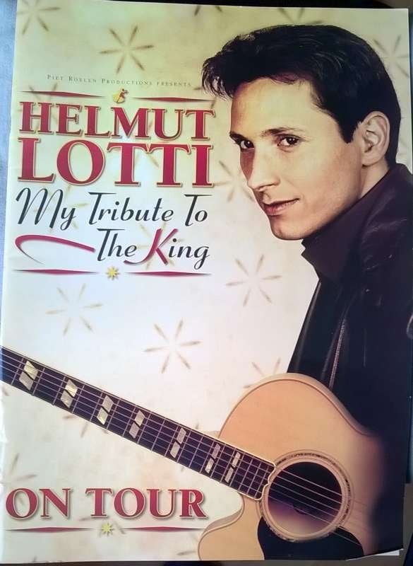 Boek + 2 CD singles Helmut Lotti My Tribute to the King, Boeken, Helmut Lotti, Artiest, Ophalen of Verzenden, Zo goed als nieuw