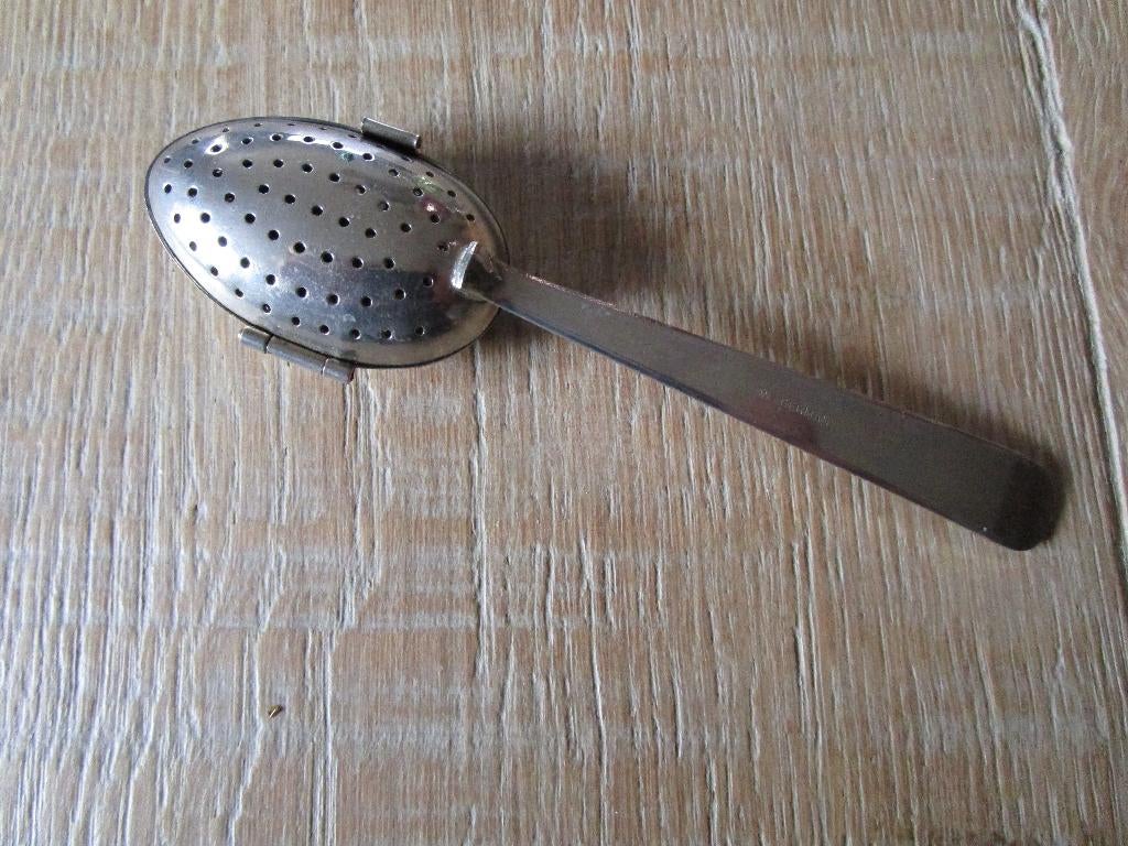 2 oude thee zeefjes, Ophalen of Verzenden, Gebruikt, Bestek