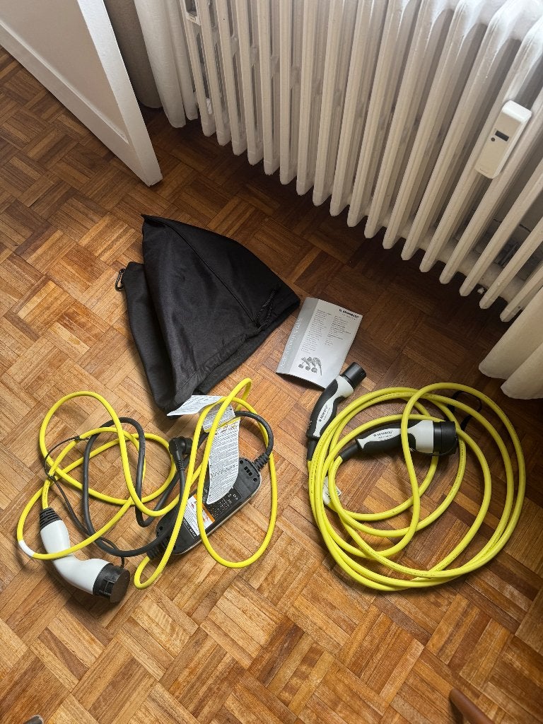 Câble Mennekes Type 2 + Chargeur portable VW/Aptiv, Enlèvement, Utilisé, Volkswagen