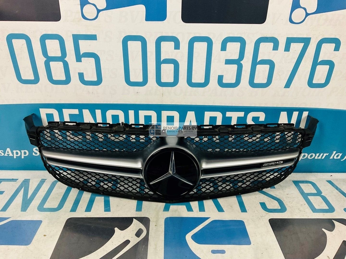 Grill Mercedes C Klasse W205 C63 2014-2017 A2058880523 Gril, Gebruikt, -, -, Ophalen of Verzenden