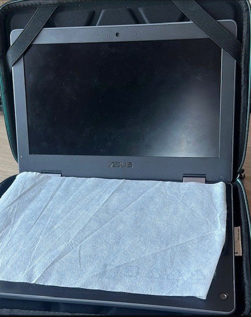 Chromebook te koop – Zo goed als nieuw!, Computers en Software, Chromebooks, Ophalen, Touchscreen, Zo goed als nieuw, Asus