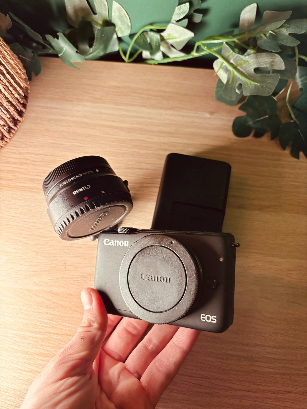 Canon EOS m10 systeemcamera + EF adapter, Enlèvement ou Envoi, Comme neuf, Canon